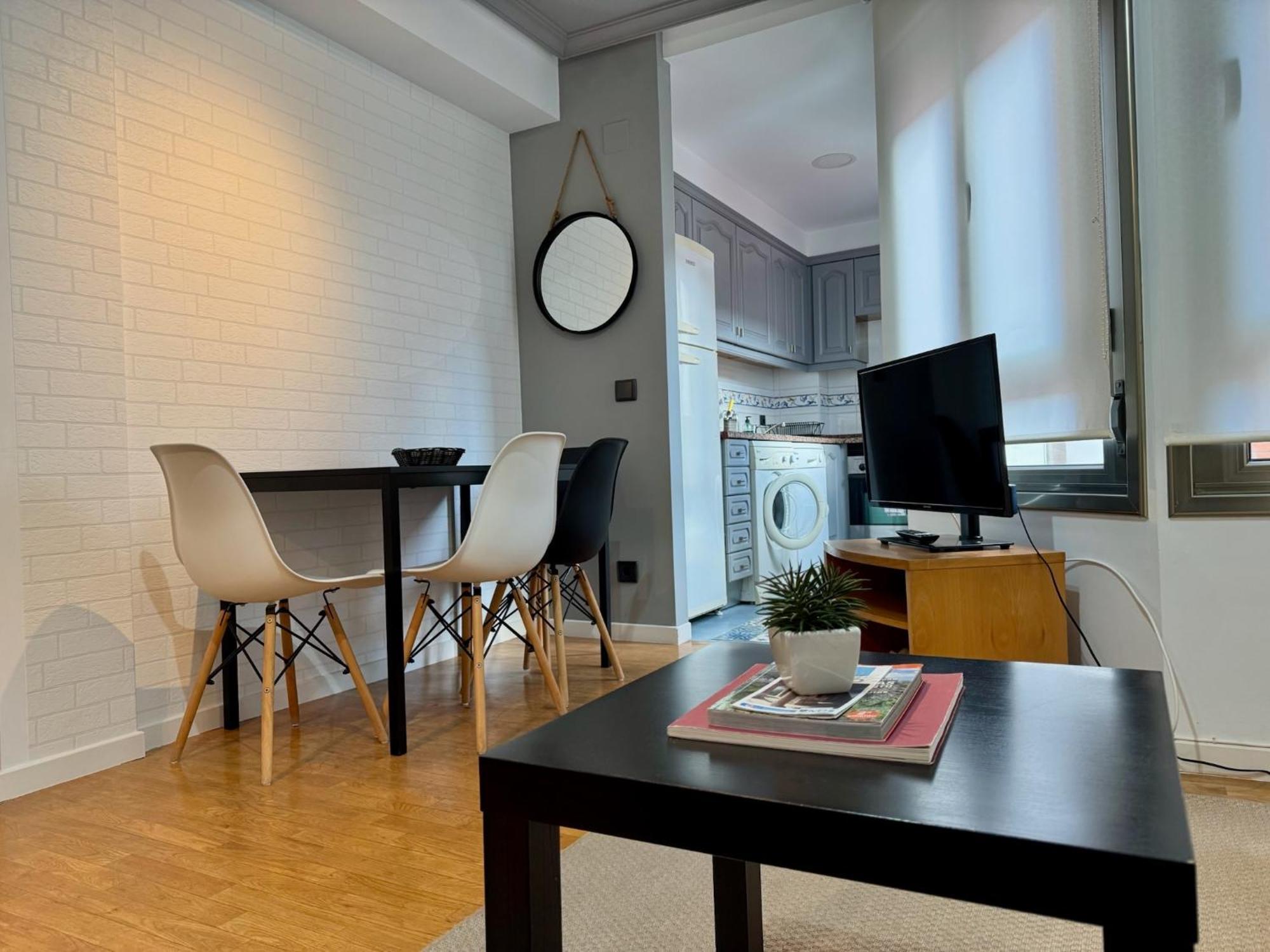 Jardin De San Feliz / Fontan Apartment